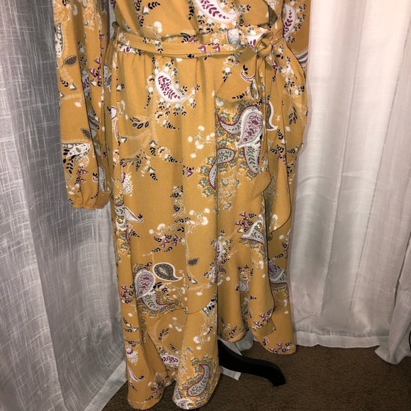 Bobeau Yellow Floral Midi Dress NWT - Picture 15 of 15
